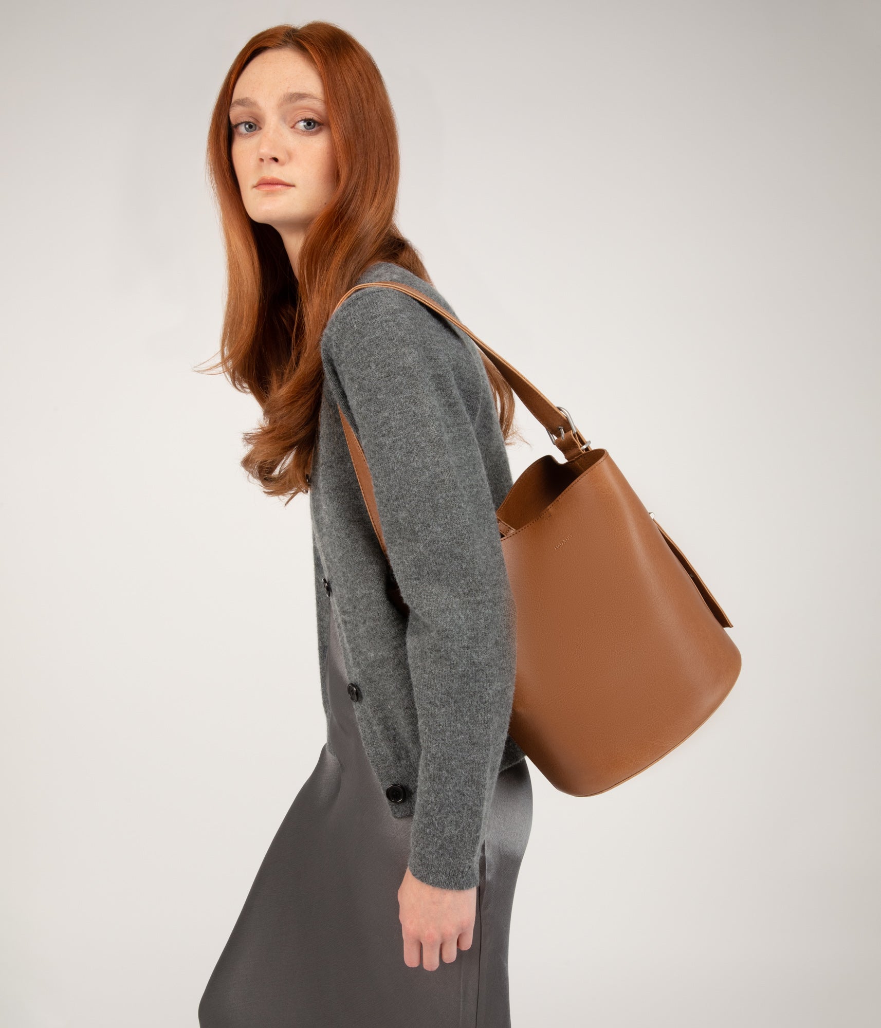 Matt & Nat Vintage Azur Beuteltasche Schwarz vegan