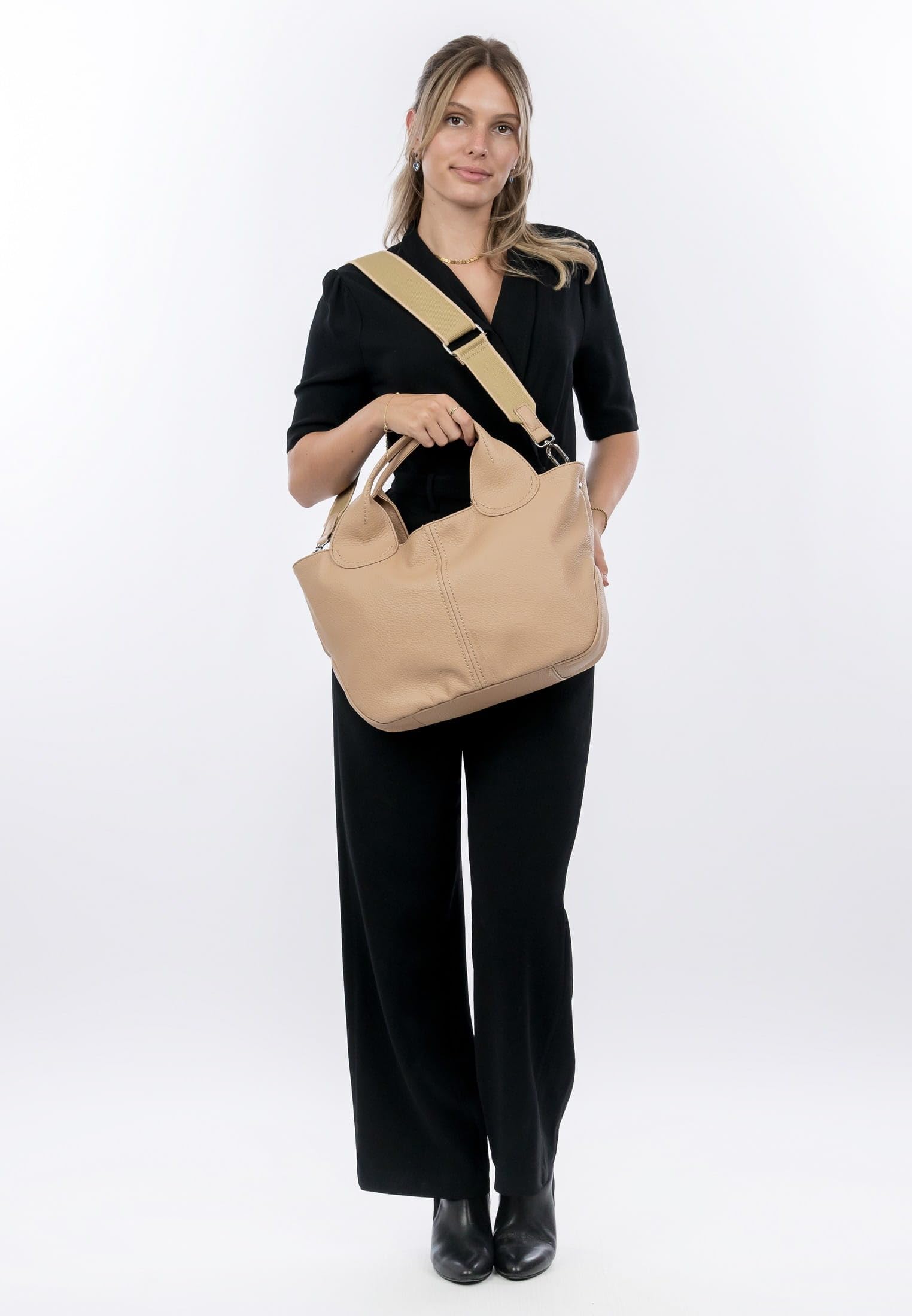 SURI FREY Nessy Cityshopper L Sand A4
