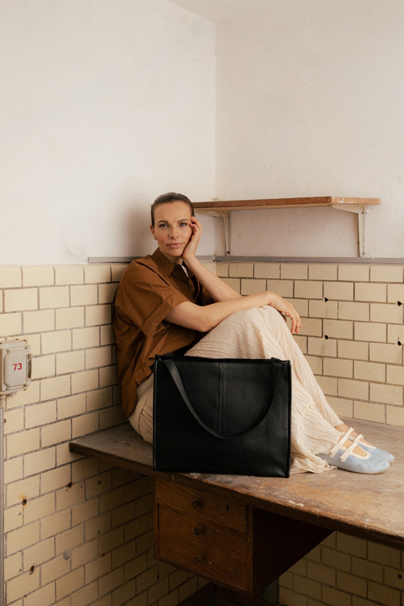 RE:DESIGNED Aro Urban Schultertasche Schwarz 15"