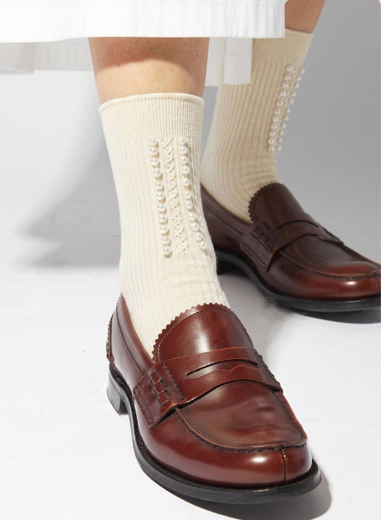 Maria la Rosa Croix Socken Ecru Seide Perlen