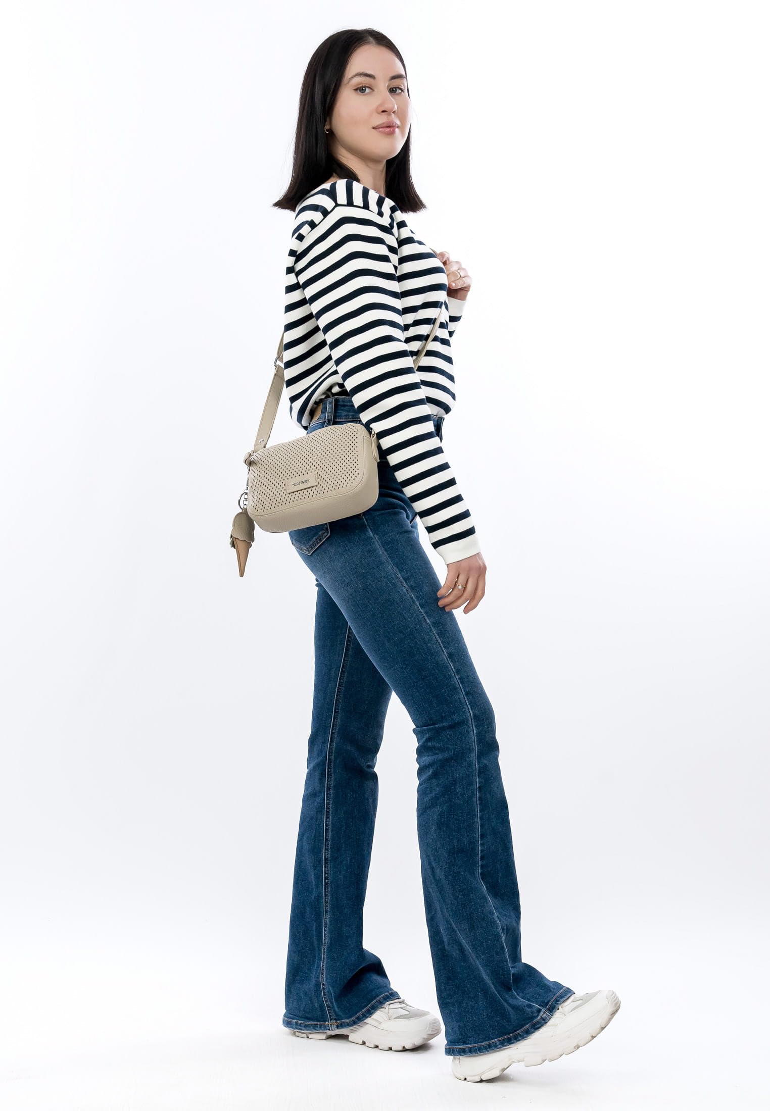 SURI FREY Cilly Crossbody Bag Umhängetasche Beige perforiert