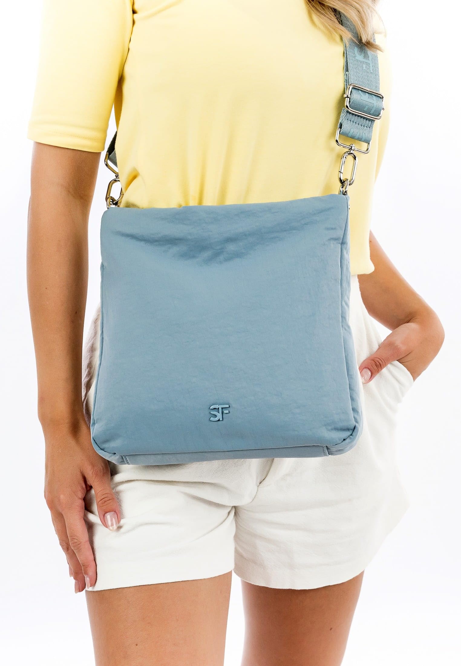 SURI FREY Abby Crossover Bag Umhängetasche Denim hellblau