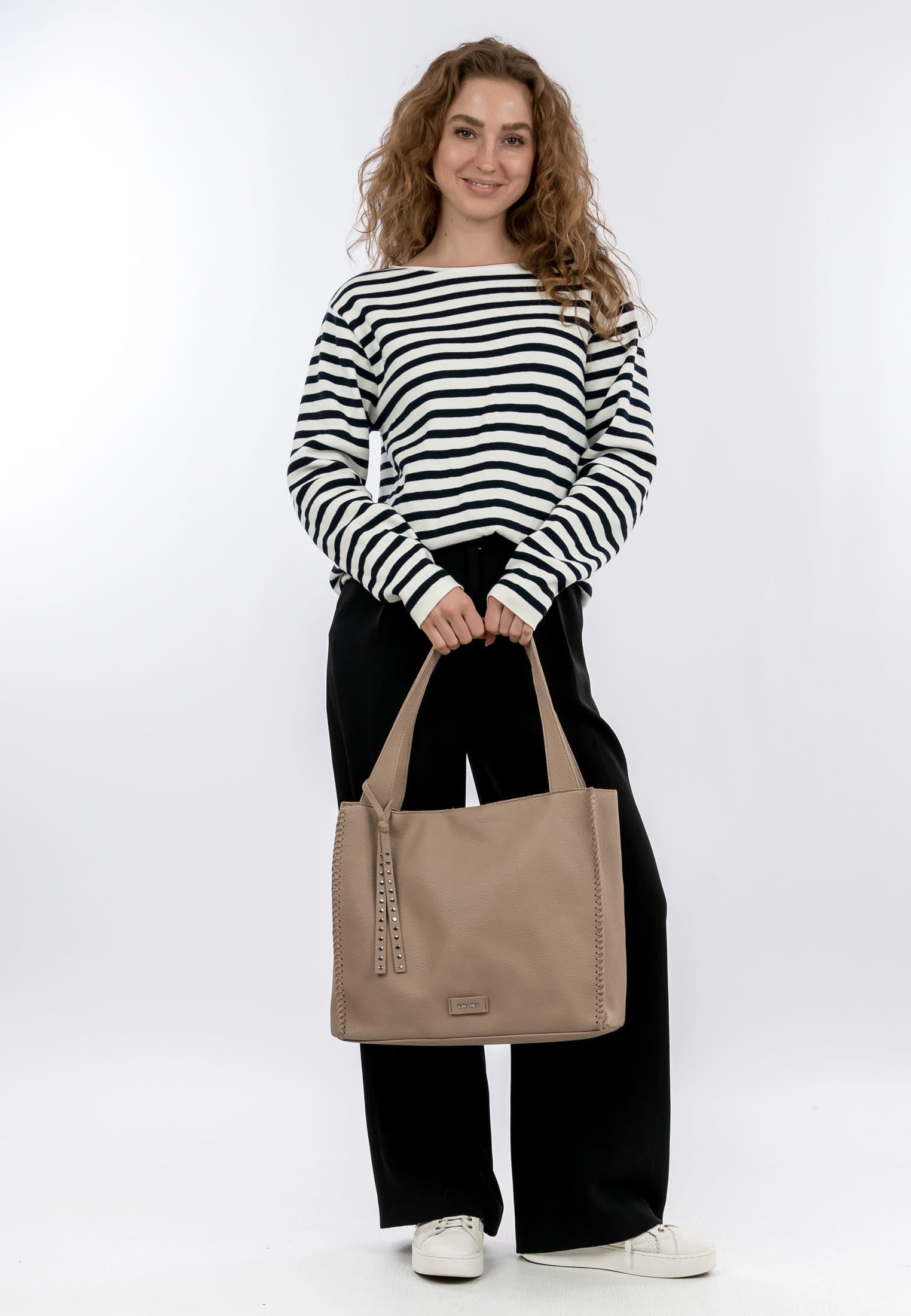 SURI FREY Franzy Cityshopper M Sand A4