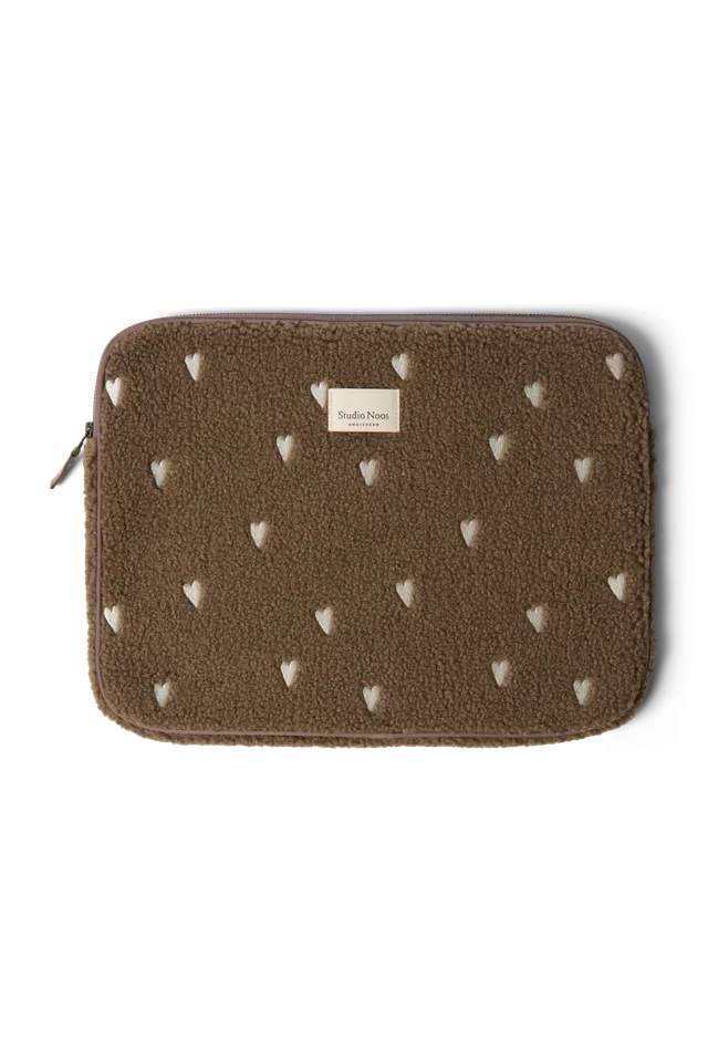 Studio Noos Teddy Laptop Sleeve 15 Zoll Hülle Brown Hearts