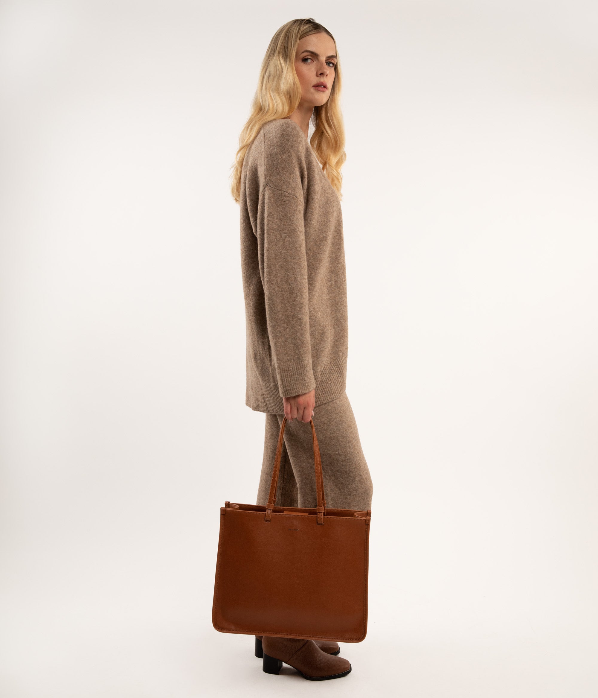 Matt & Nat Vintage CALINA Tote Schwarz vegan Laptop