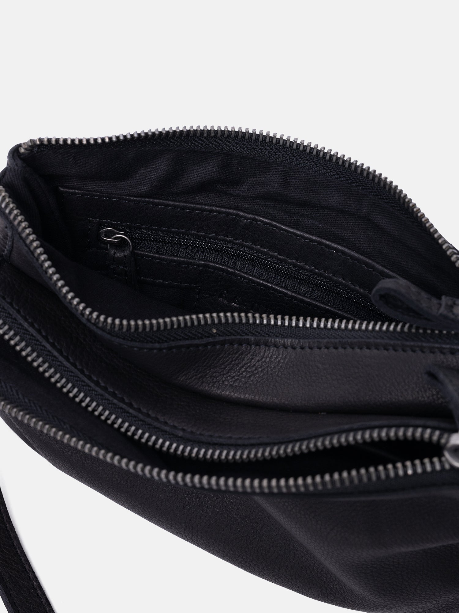 RE:DESIGNED Oslo Soft Clutch Soft Black Vollleder