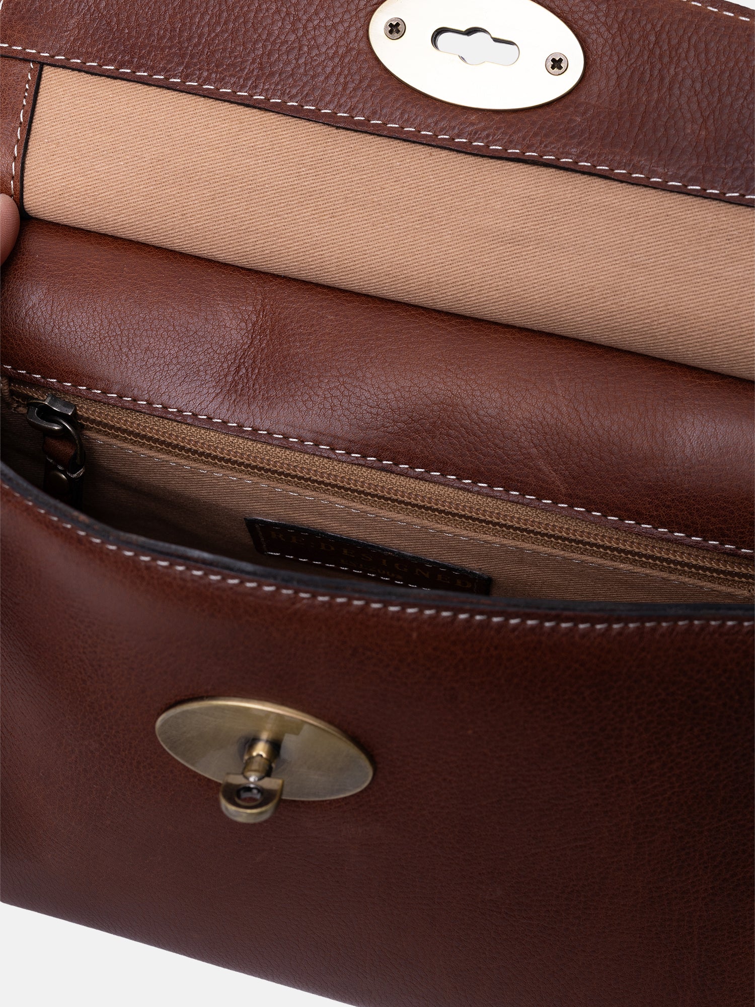 RE:DESIGNED Saya Small 6654 Umhängetasche Cognac
