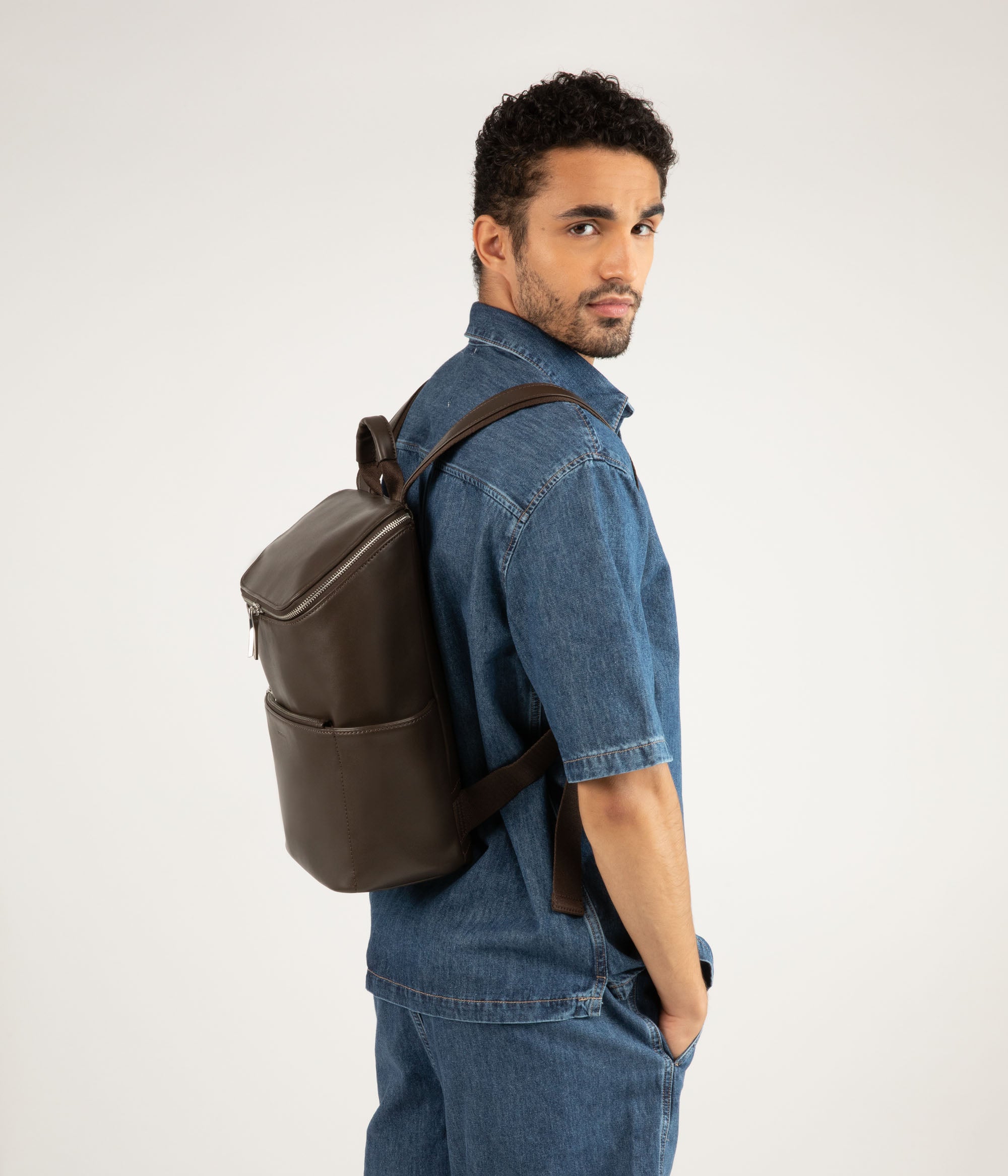 Matt & Nat Brave Rucksack Sol Schwarz 13 Zoll vegan