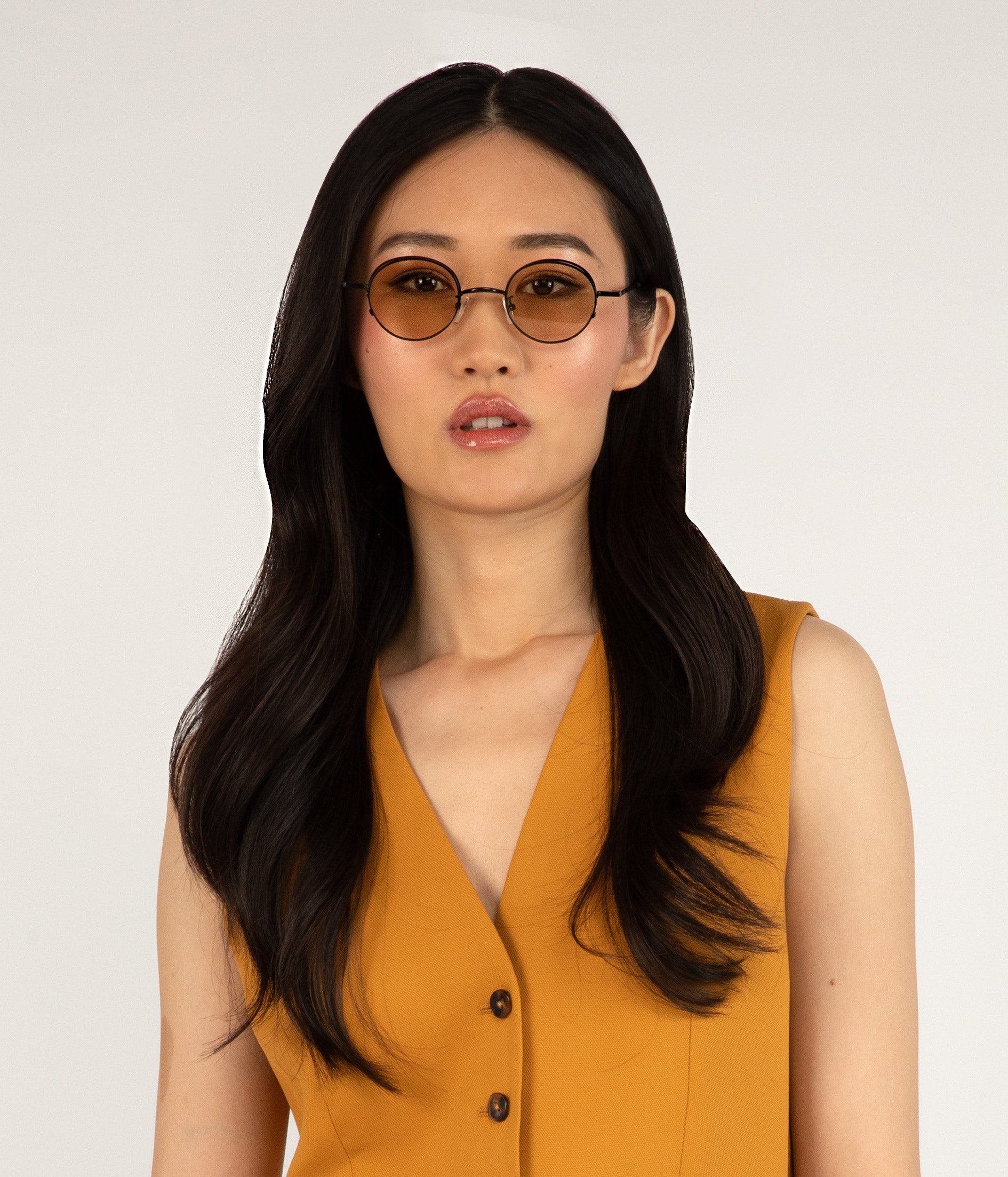 Matt & Nat EDDON Sonnenbrille Klein Rund Schwarz Polarisiert